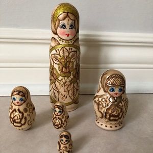 Wooden Nesting Dolls